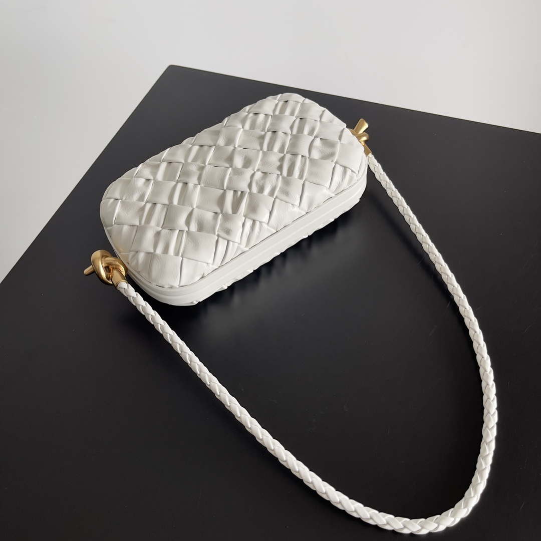 Bottega Veneta BV 717623 Knot Small Handbag With Strap BV10119