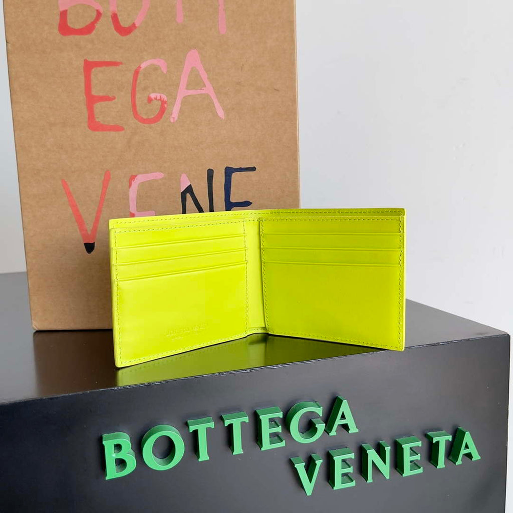 Bottega Veneta BV 740261 Bi-Fold Wallet With Coin Purse BV70075