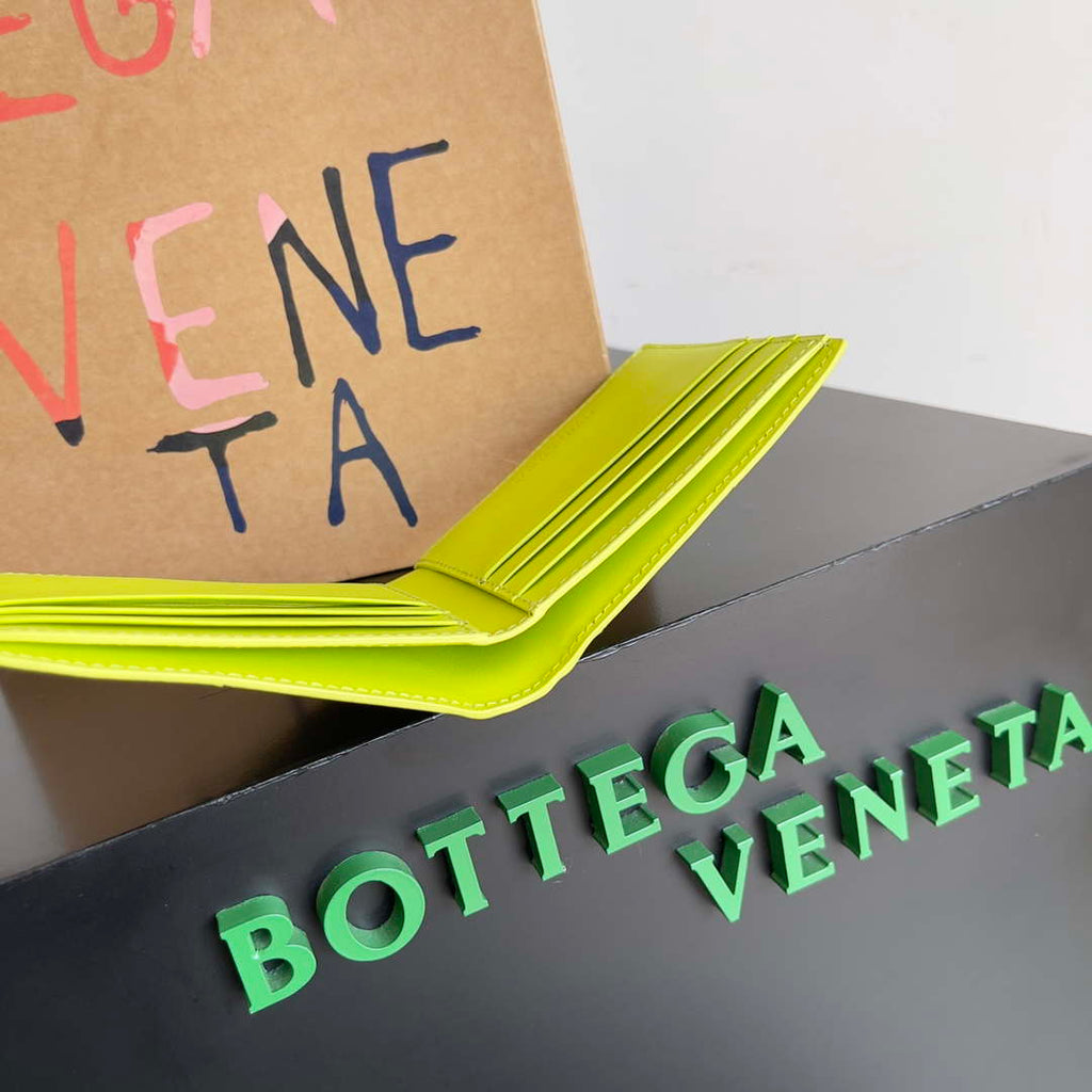 Bottega Veneta BV 740261 Bi-Fold Wallet With Coin Purse BV70075