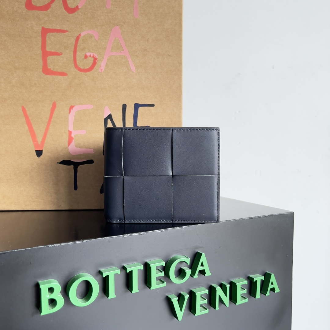 Bottega Veneta BV 740261 Bi-Fold Wallet With Coin Purse BV70076 - Default Title - View 1