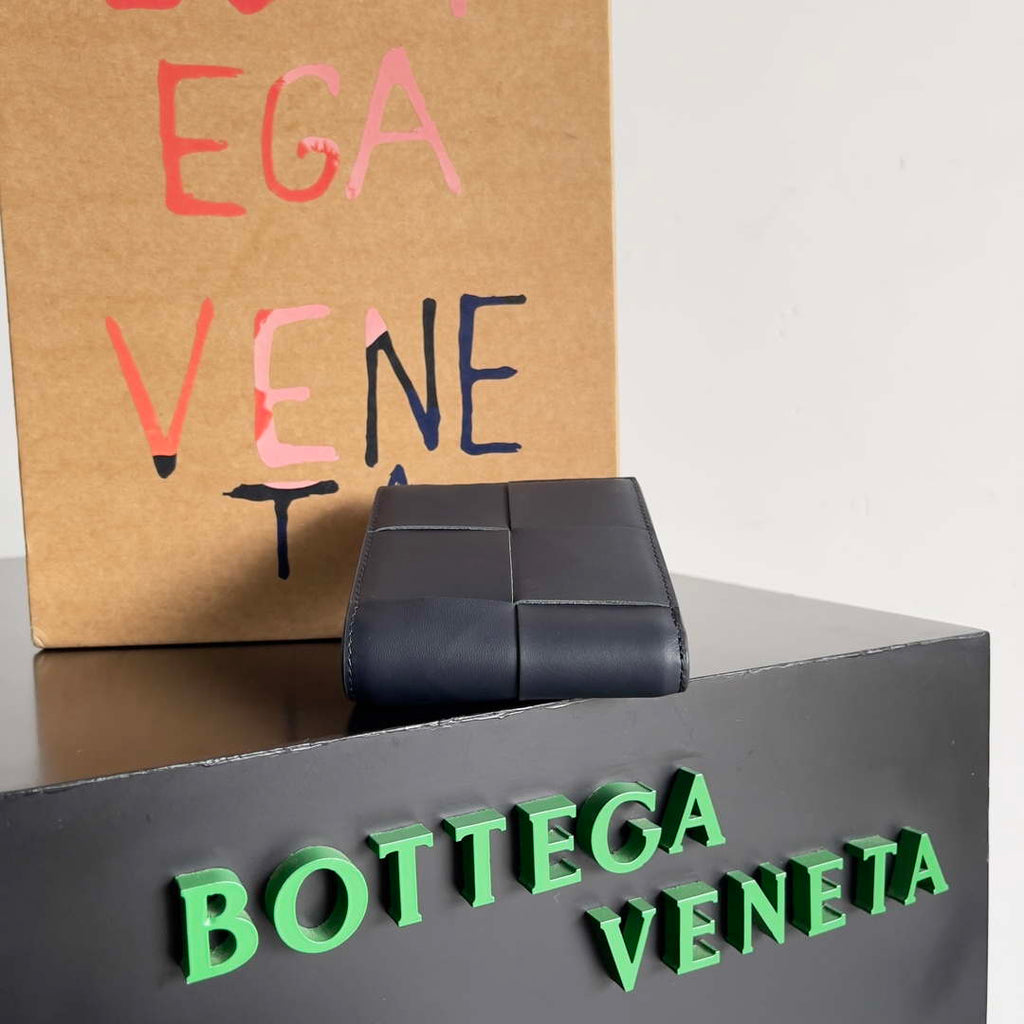 Bottega Veneta BV 740261 Bi-Fold Wallet With Coin Purse BV70076