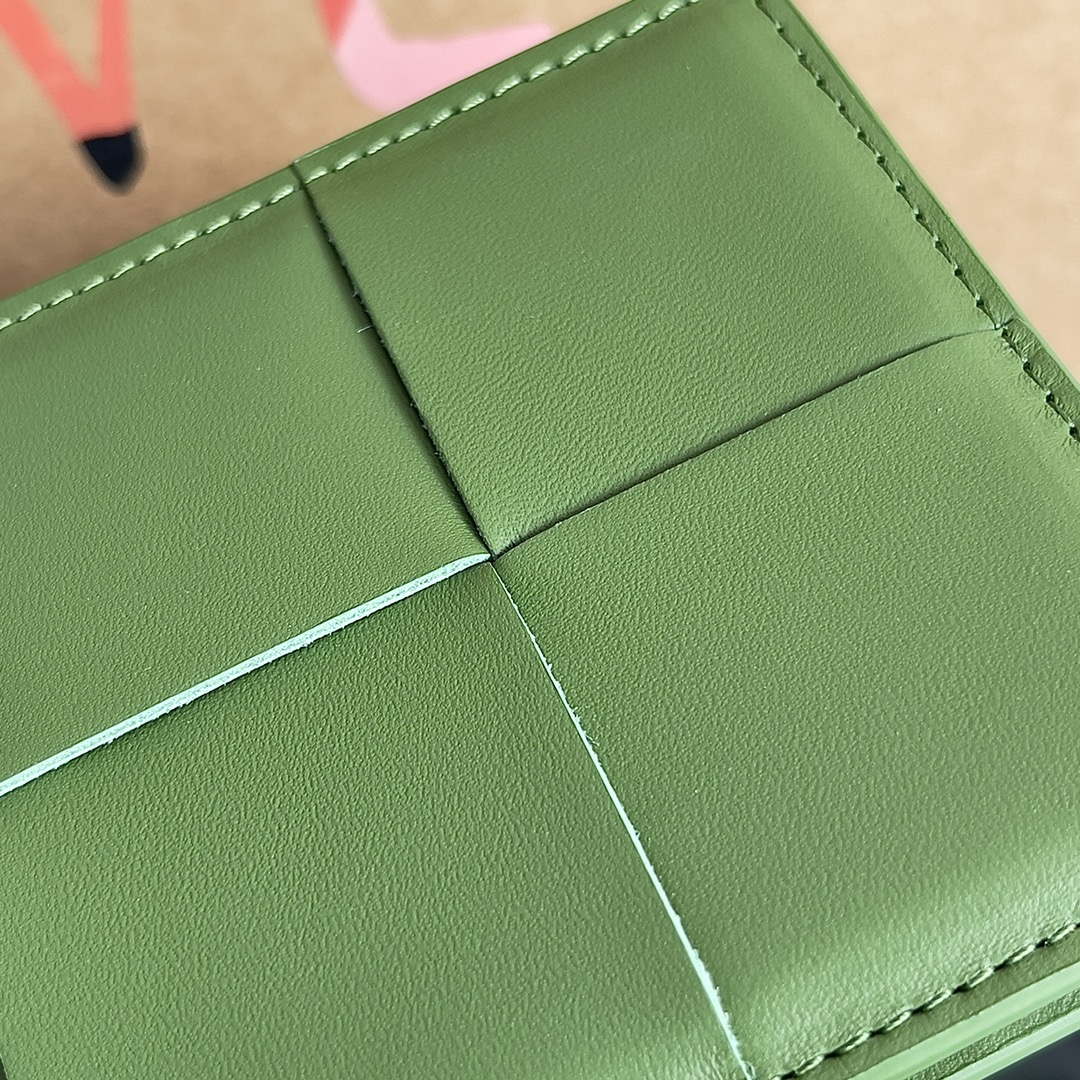 Bottega Veneta BV 740261 Bi-Fold Wallet With Coin Purse BV70078