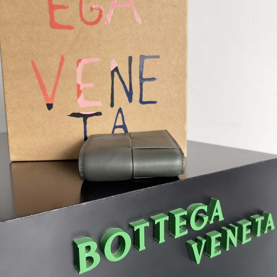 Bottega Veneta BV 740261 Bi-Fold Wallet With Coin Purse BV70079 - Default Title - View 4