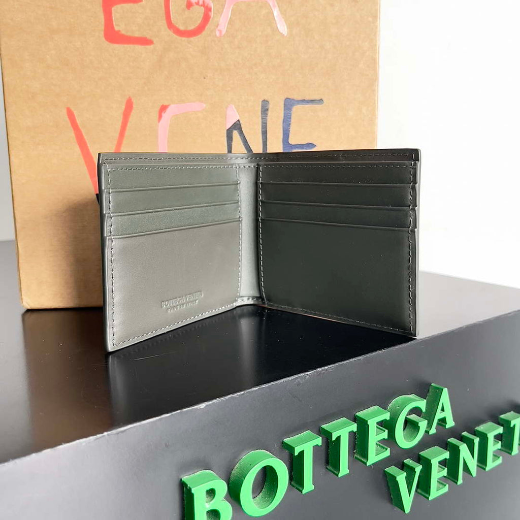 Bottega Veneta BV 740261 Bi-Fold Wallet With Coin Purse BV70079