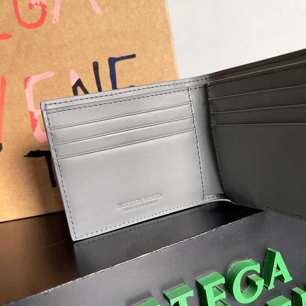 Bottega Veneta BV 740261 Bi-Fold Wallet With Coin Purse BV70080