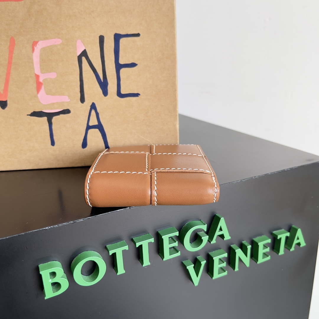 Bottega Veneta BV 740261 Bi-Fold Wallet With Coin Purse BV70083 - Default Title - View 2
