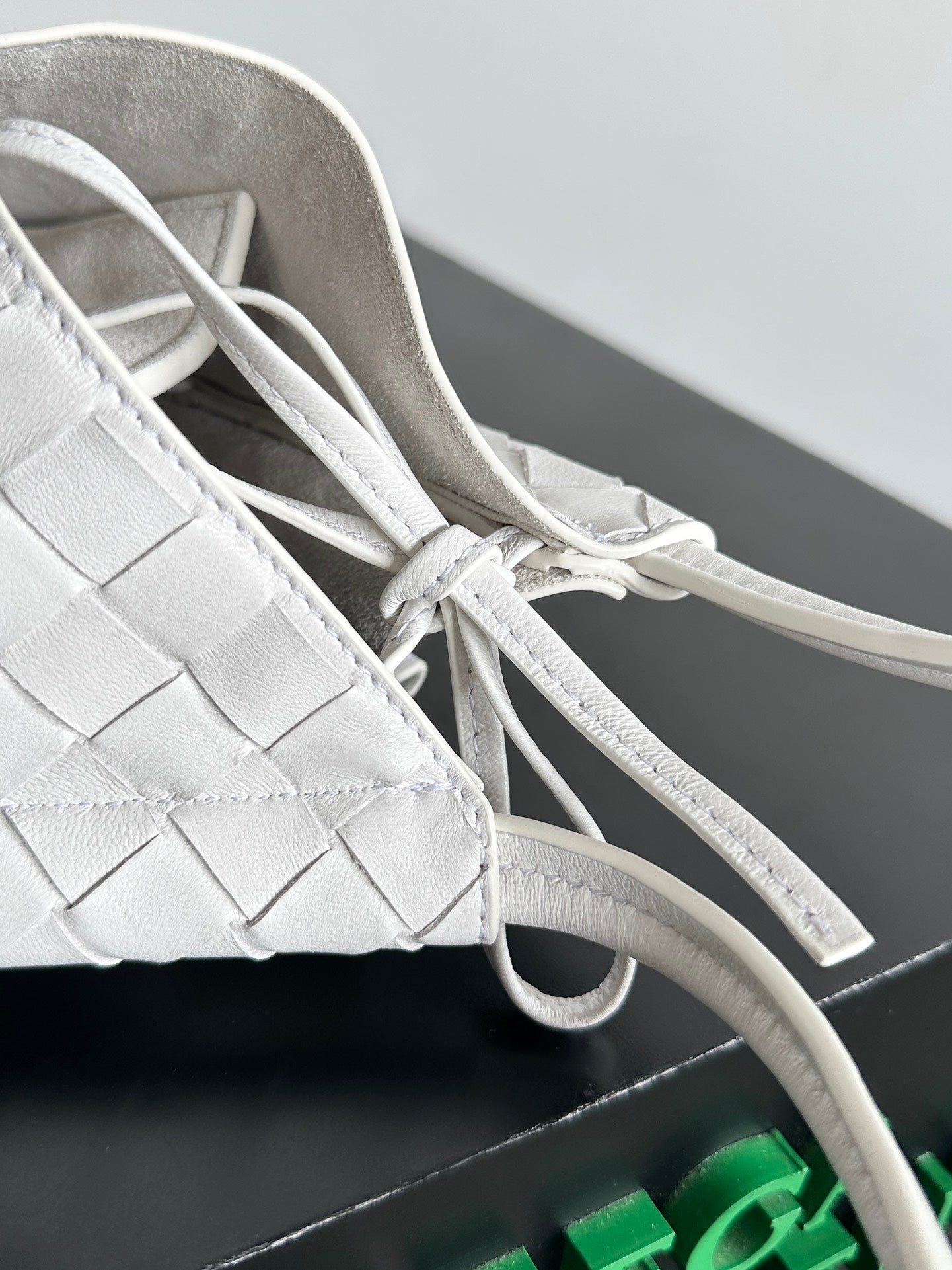 Bottega Veneta BV 740898VCPP19092 Small Solstice White