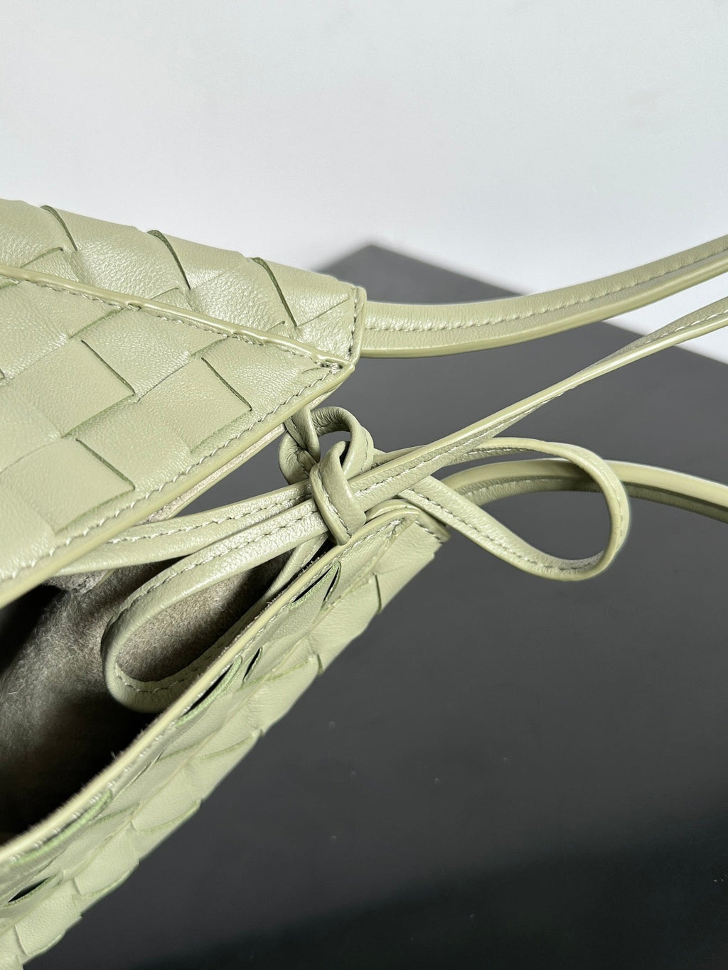 Bottega Veneta BV 740898VCPP19092 Small Solstice ligth green