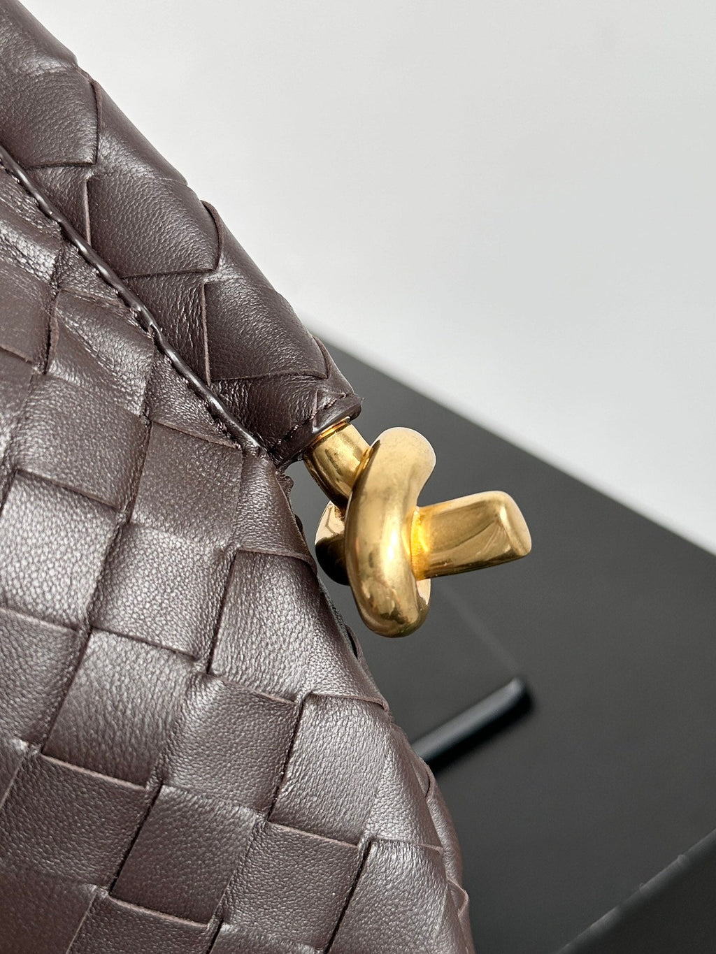 Bottega Veneta BV 740898VCPP19092 Small Solstice Dark Brown