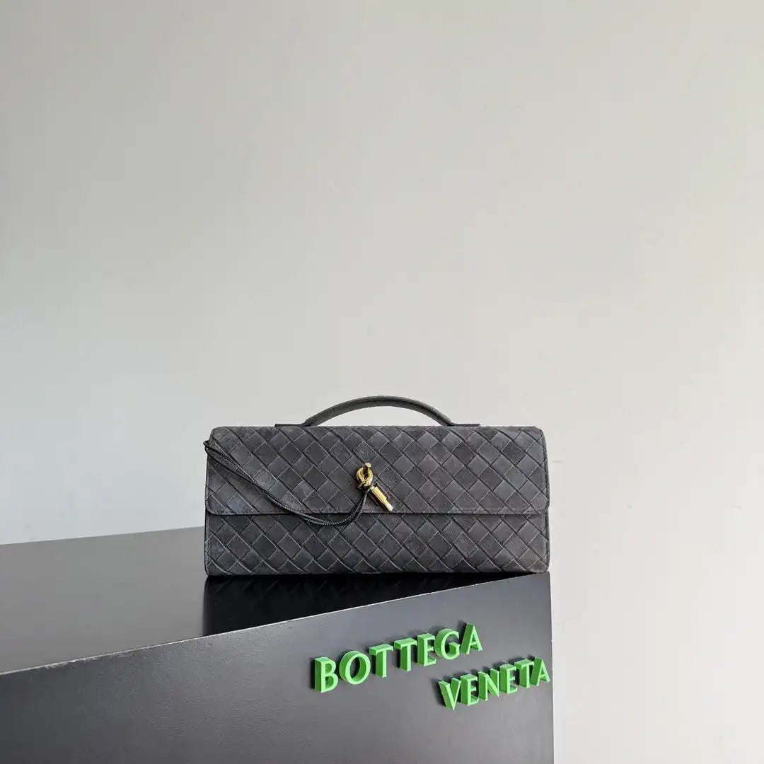 Bottega Veneta BV 741511 Andiamo Clutch Bv99040