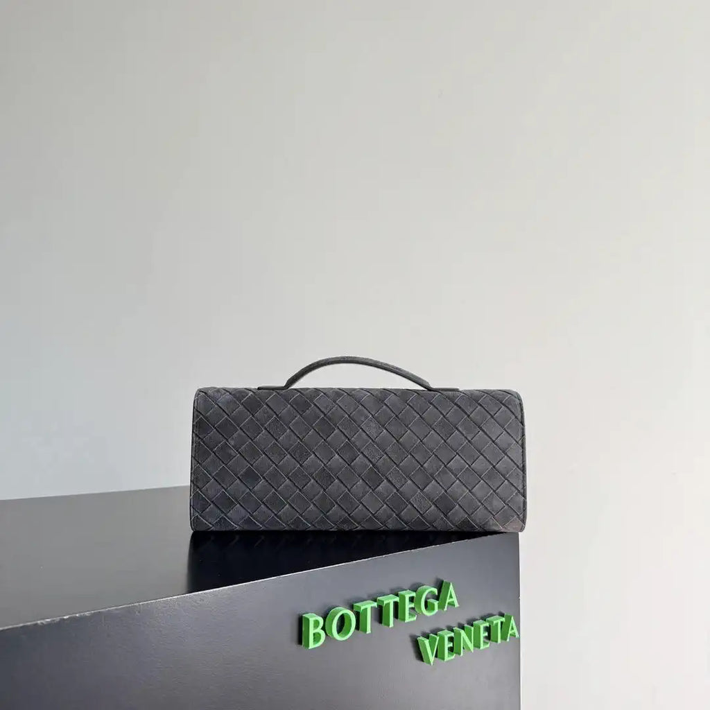 Bottega Veneta BV 741511 Andiamo Clutch Bv99040