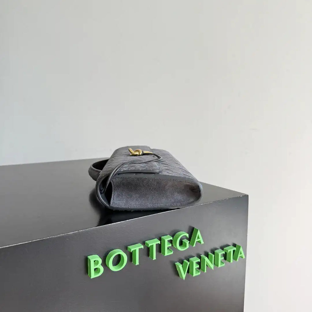 Bottega Veneta BV 741511 Andiamo Clutch Bv99040