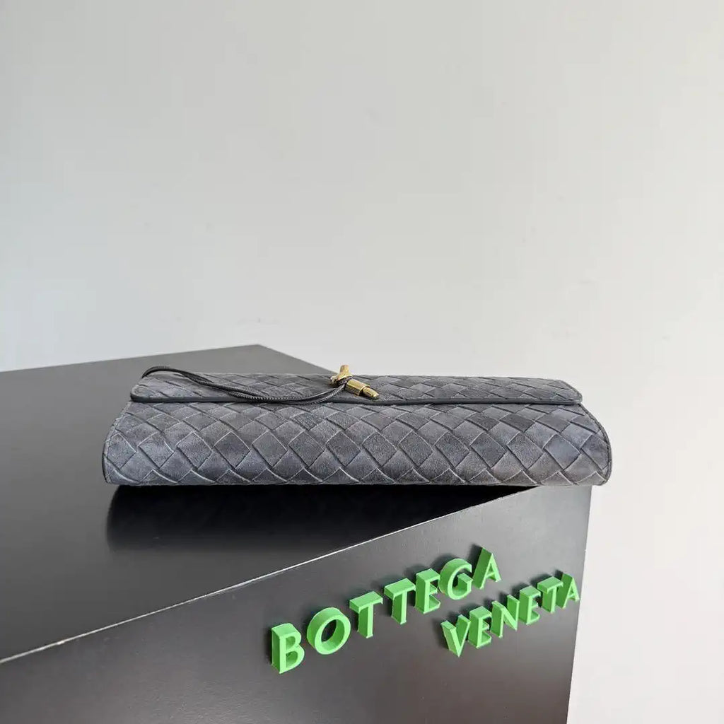 Bottega Veneta BV 741511 Andiamo Clutch Bv99040
