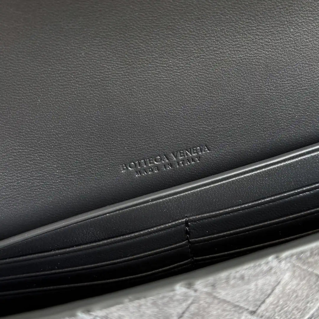 Bottega Veneta BV 741511 Andiamo Clutch Bv99040