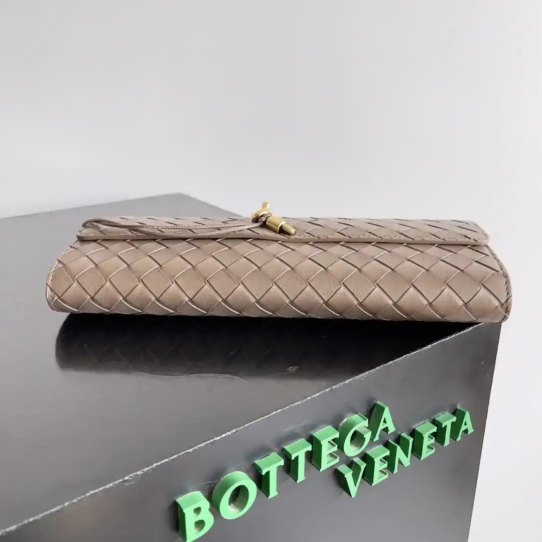 Bottega Veneta BV 741511 Long Clutch Andiamo With Handle Bv99000