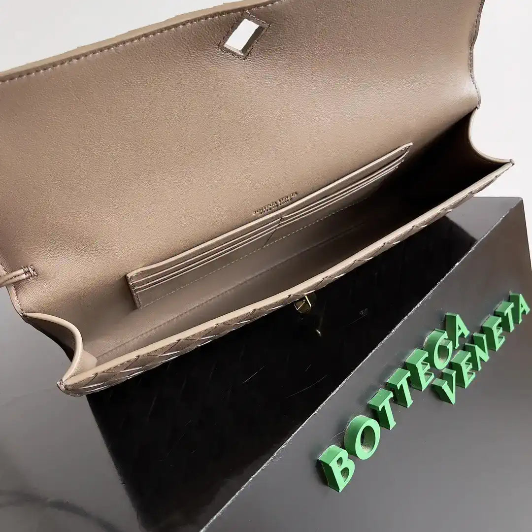 Bottega Veneta BV 741511 Long Clutch Andiamo With Handle Bv99000