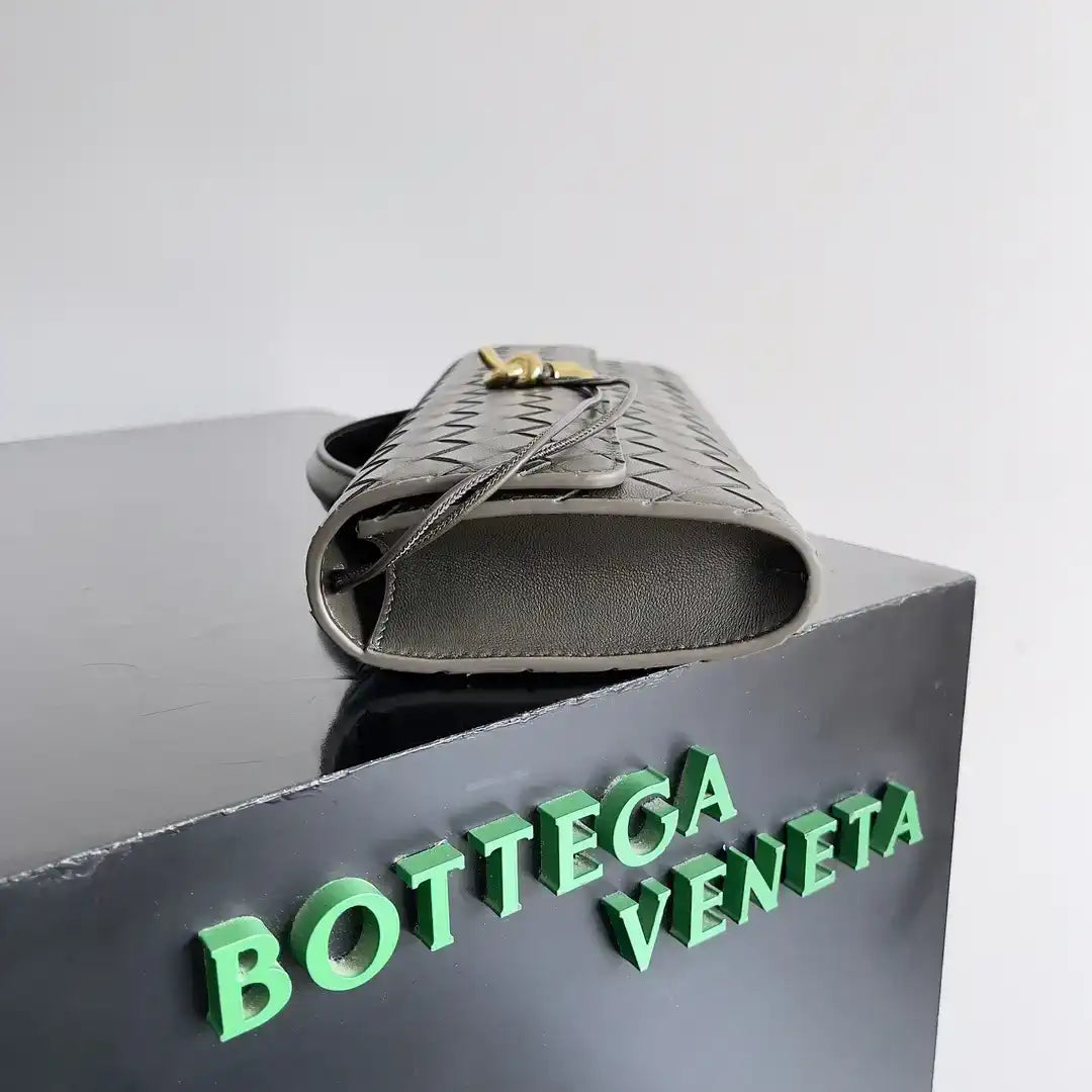 Bottega Veneta BV 741511 Long Clutch Andiamo With Handle Bv99001