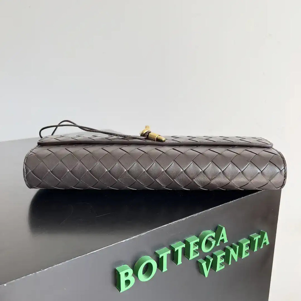 Bottega Veneta BV 741511 Long Clutch Andiamo With Handle Bv99012