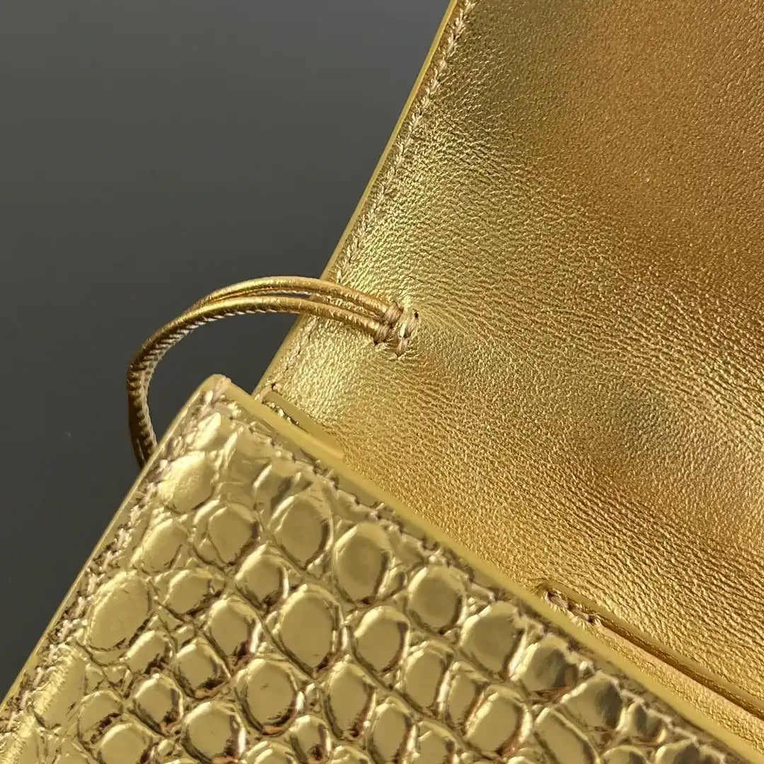 Bottega Veneta BV 741511 Long Clutch Andiamo With Handle Bv99013