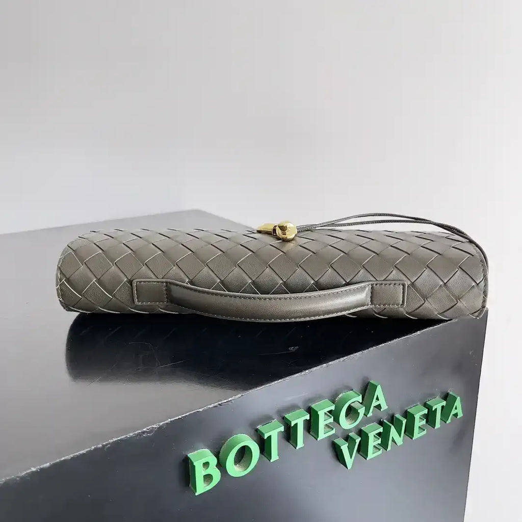 Bottega Veneta BV 741511 Long Clutch Andiamo With Handle Bv99001