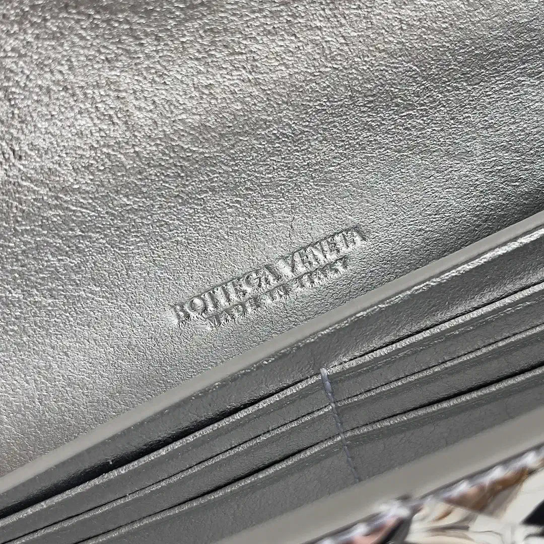 Bottega Veneta BV 741511 Long Clutch Andiamo With Handle Bv99005