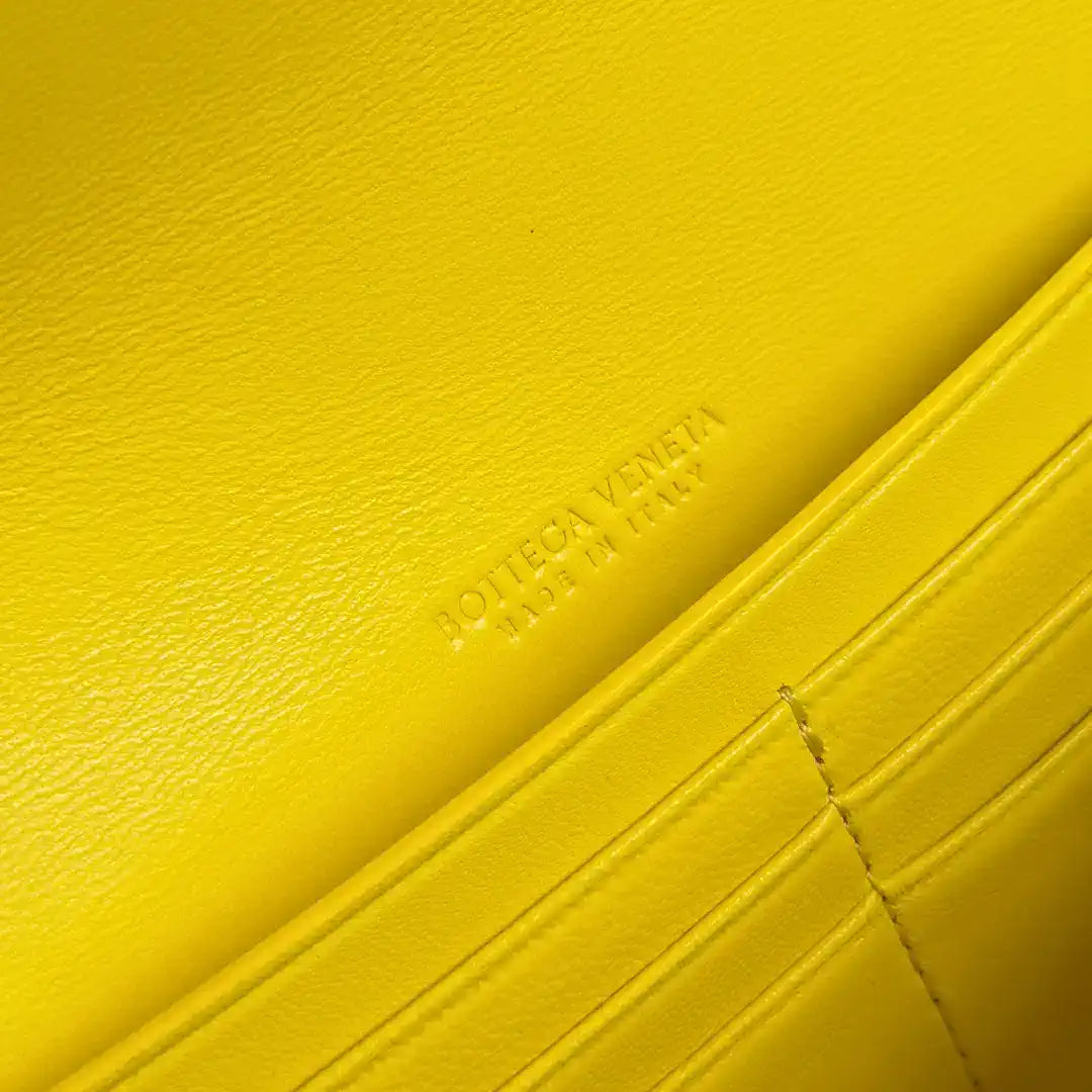 Bottega Veneta BV 741511 Long Clutch Andiamo With Handle Bv99007