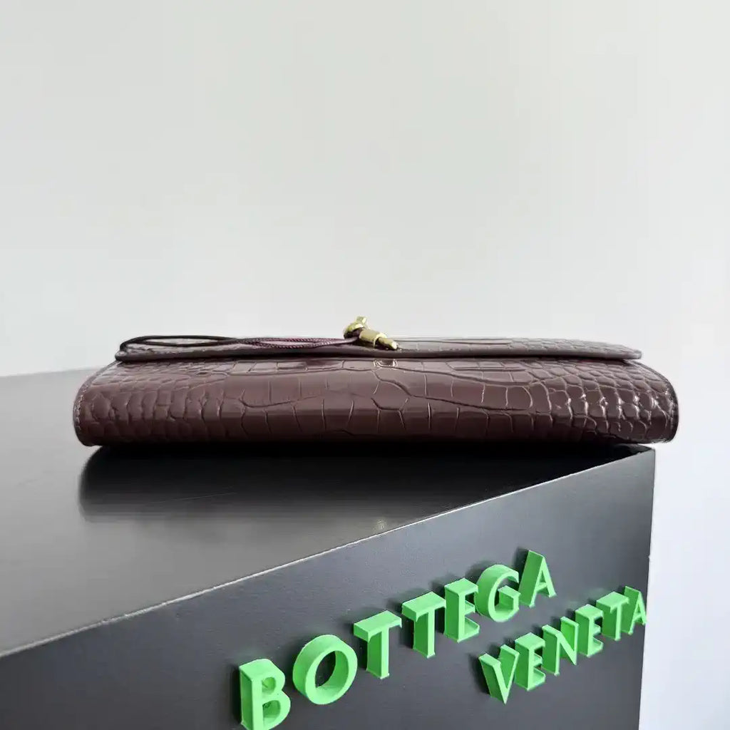 Bottega Veneta BV 741511 Long Clutch Andiamo With Handle Bv99008