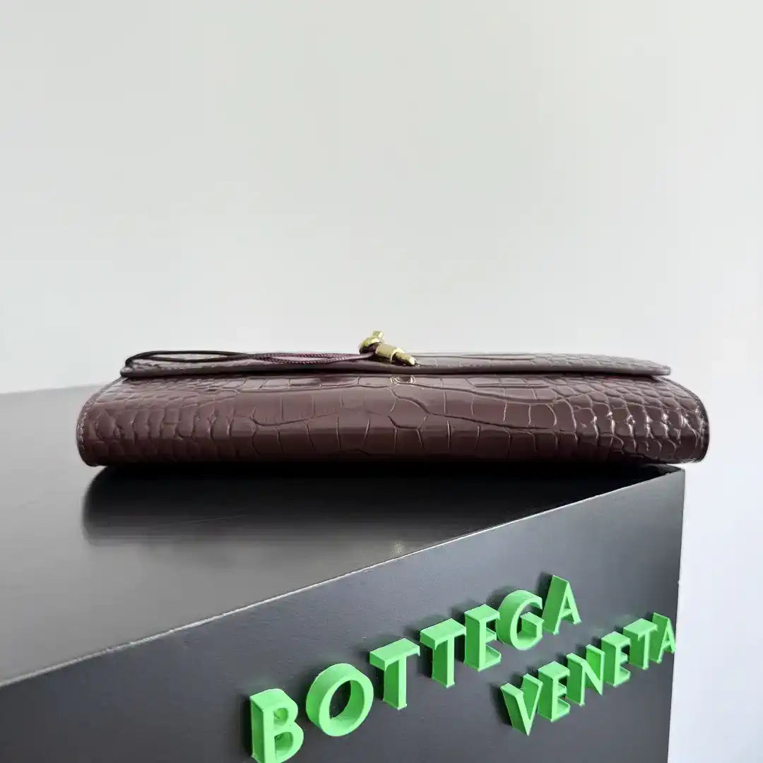 Bottega Veneta BV 741511 Long Clutch Andiamo With Handle Bv99008