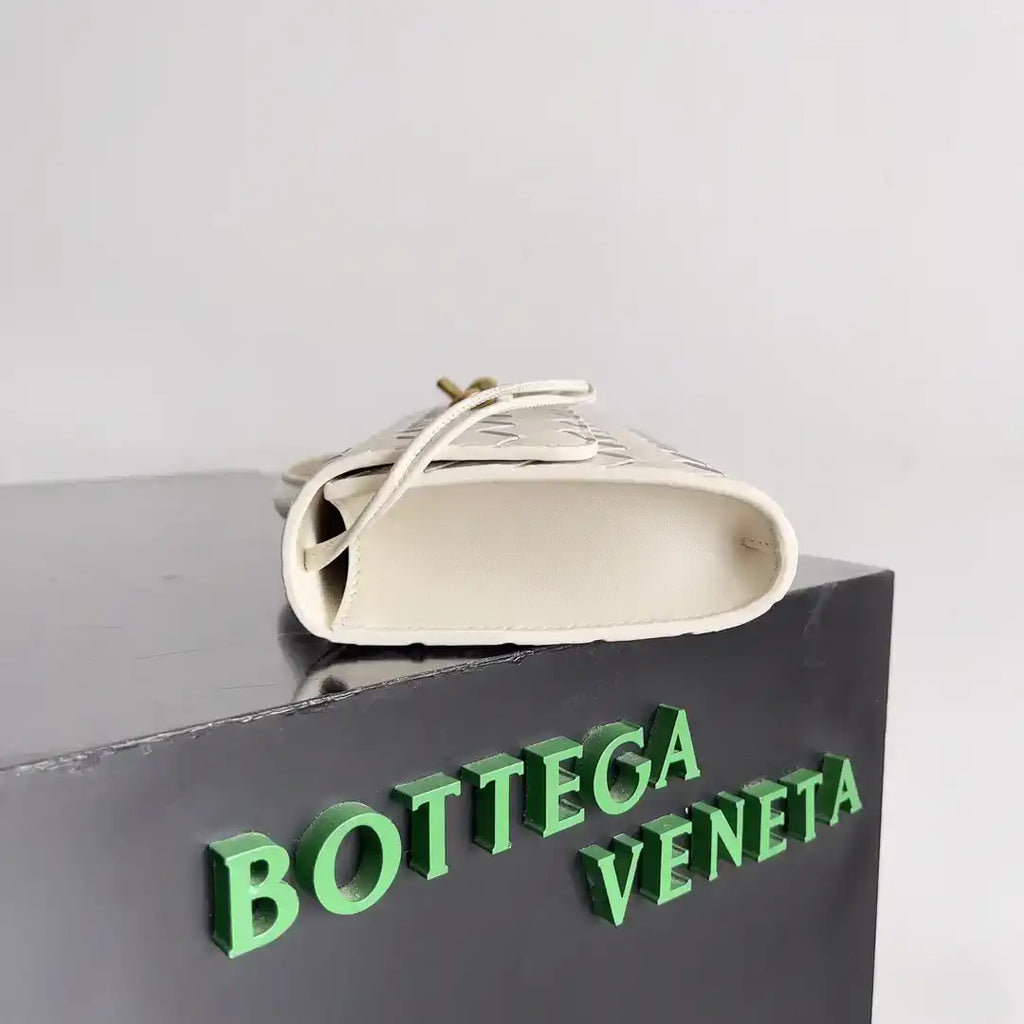 Bottega Veneta BV 741511 Long Clutch Andiamo With Handle Bv99009
