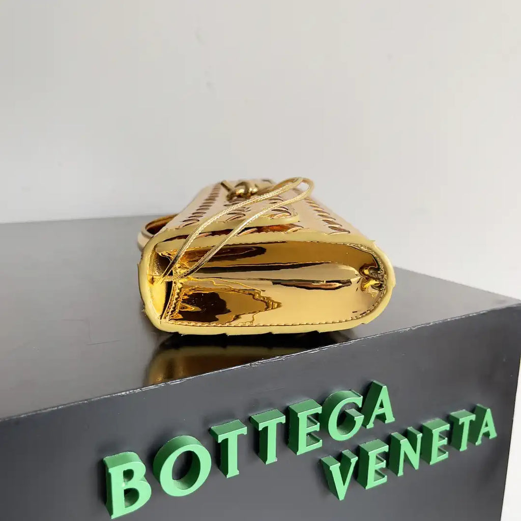 Bottega Veneta BV 741511 Long Clutch Andiamo With Handle Bv99011