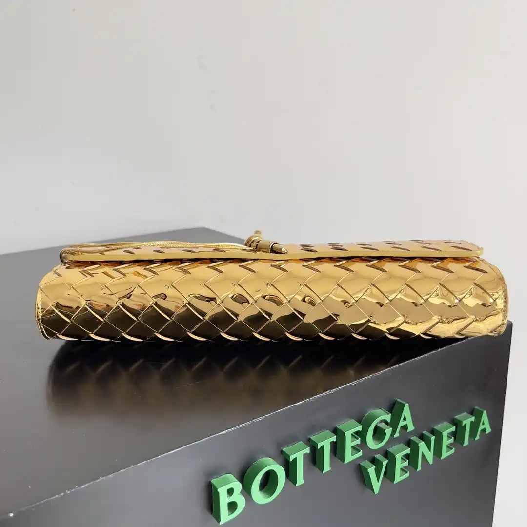 Bottega Veneta BV 741511 Long Clutch Andiamo With Handle Bv99011