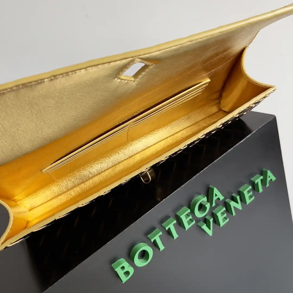 Bottega Veneta BV 741511 Long Clutch Andiamo With Handle Bv99011