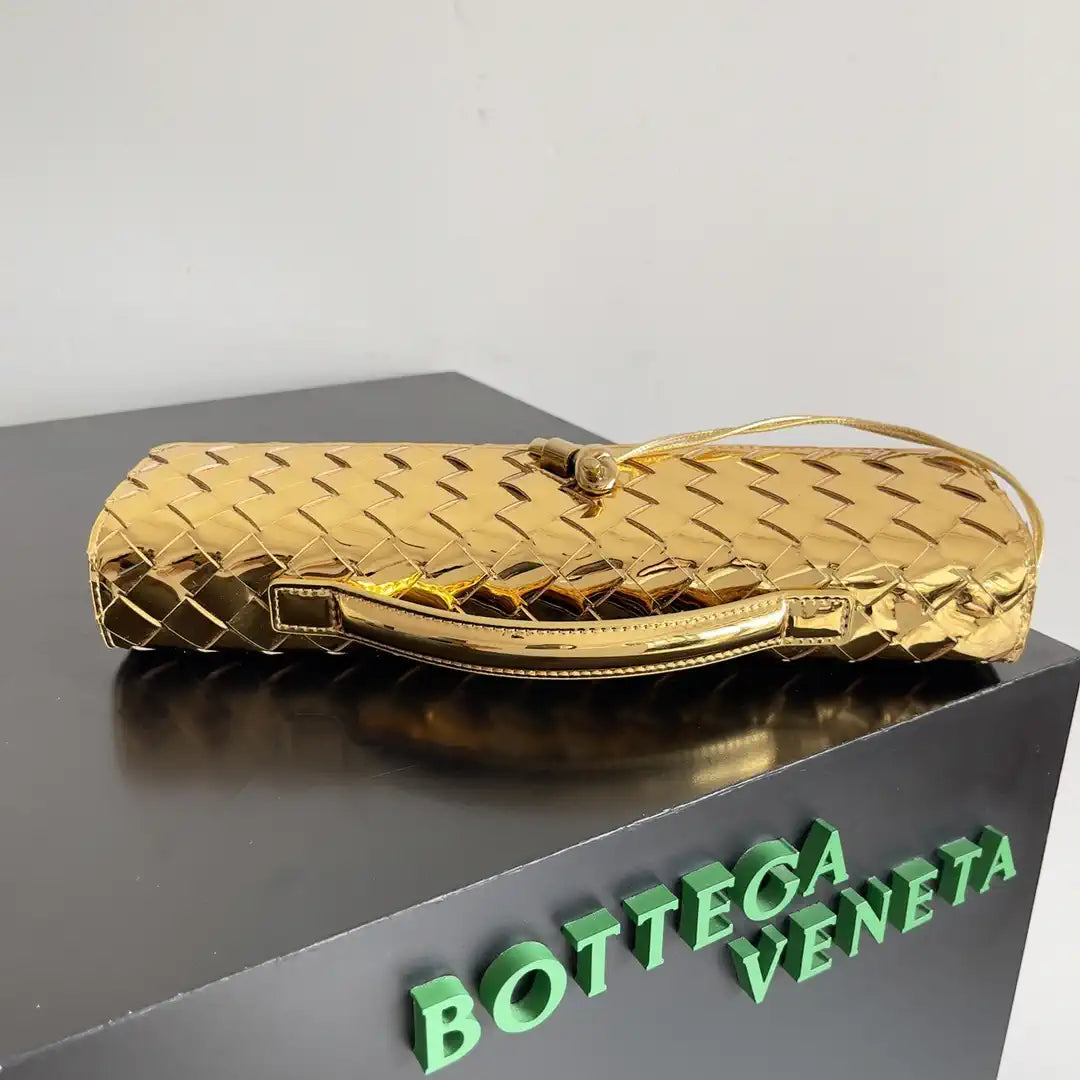 Bottega Veneta BV 741511 Long Clutch Andiamo With Handle Bv99011