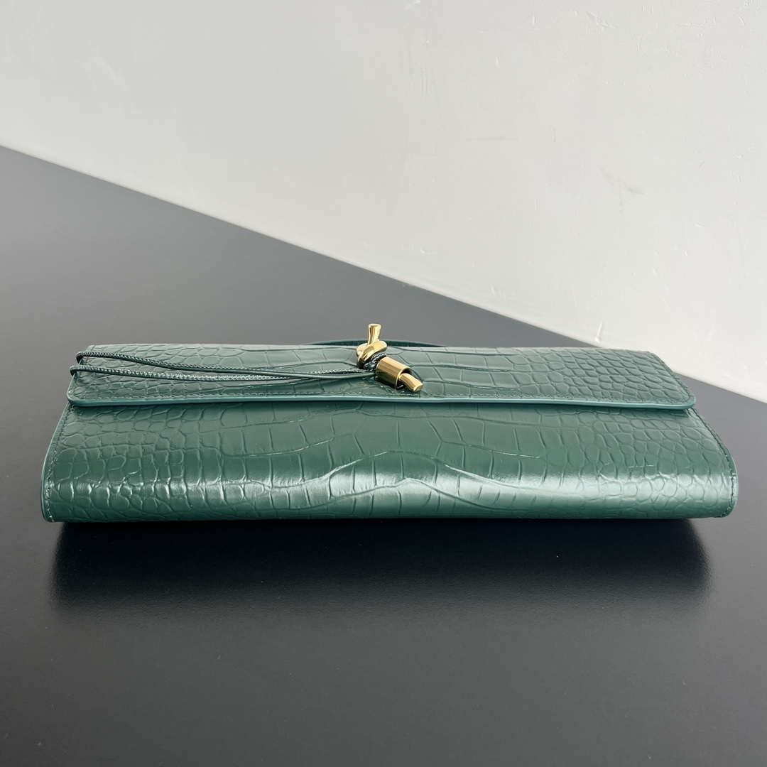 Bottega Veneta BV 741511 Long Clutch Andiamo With Handle Emerald Crocodile-grain Lambskin leather Green