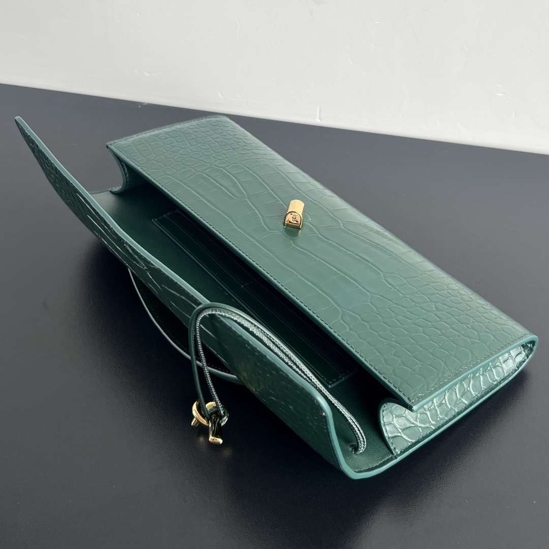 Bottega Veneta BV 741511 Long Clutch Andiamo With Handle Emerald Crocodile-grain Lambskin leather Green