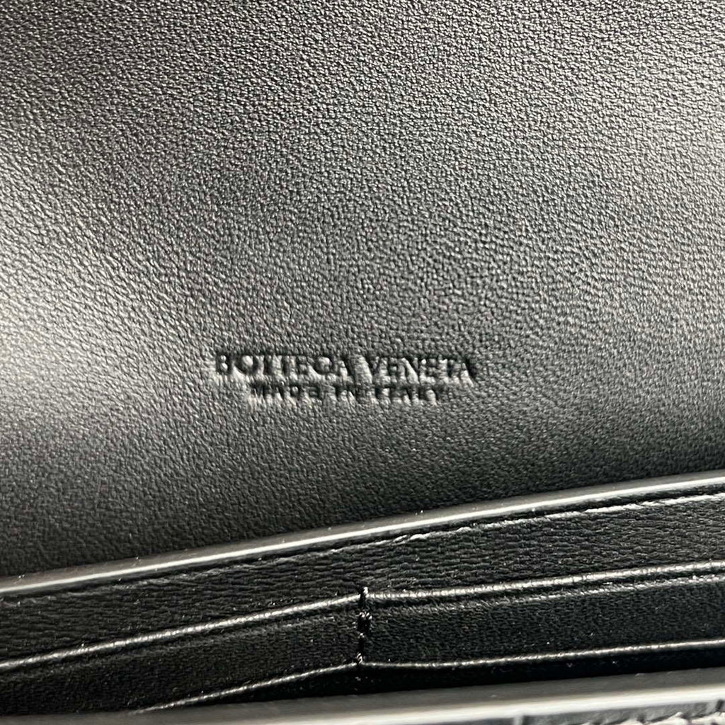 Bottega Veneta BV 741511 Long Clutch Andiamo With Handle Emerald Crocodile-grain Lambskin leather Black