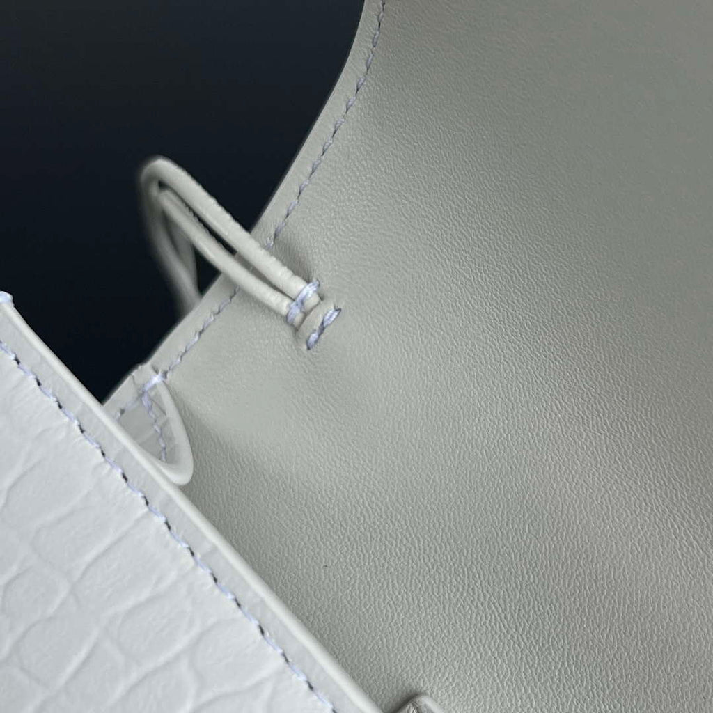 Bottega Veneta BV 741511 Long Clutch Andiamo With Handle Emerald Crocodile-grain Lambskin leather White