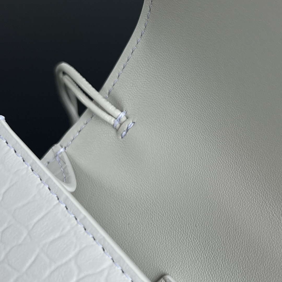 Bottega Veneta BV 741511 Long Clutch Andiamo With Handle Emerald Crocodile-grain Lambskin leather White