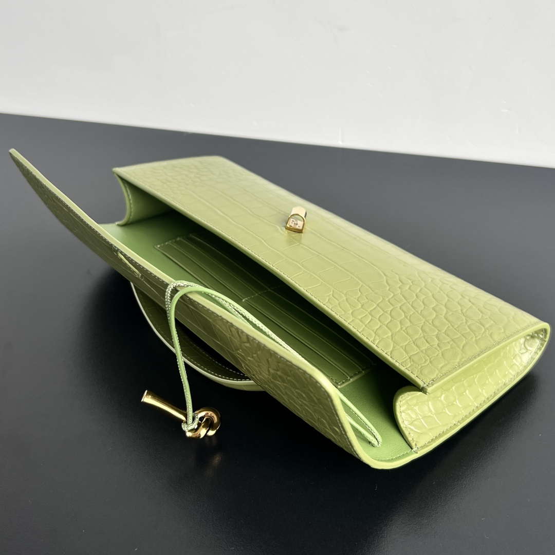 Bottega Veneta BV 741511 Long Clutch Andiamo With Handle Emerald Crocodile-grain Lambskin leather Lemon Green