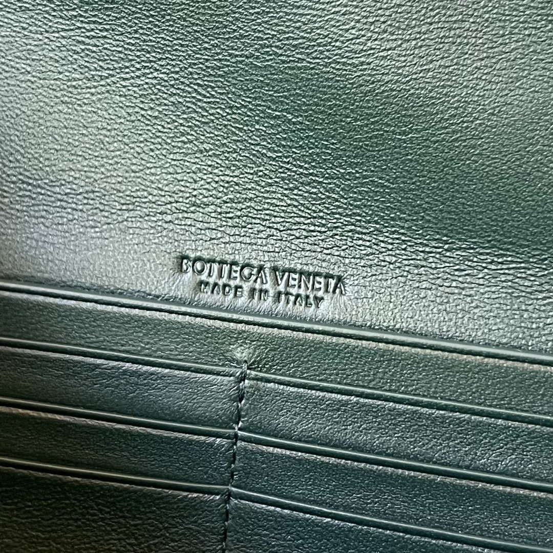 Bottega Veneta BV 741511 Long Clutch Andiamo With Handle Emerald Dark Green