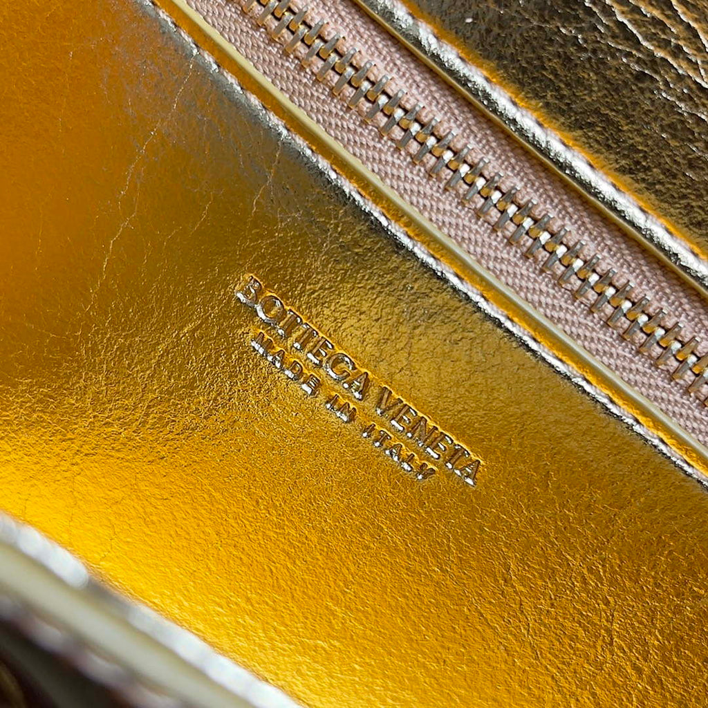 Bottega Veneta BV 741511 Long Clutch Andiamo With Handle Emerald Gold