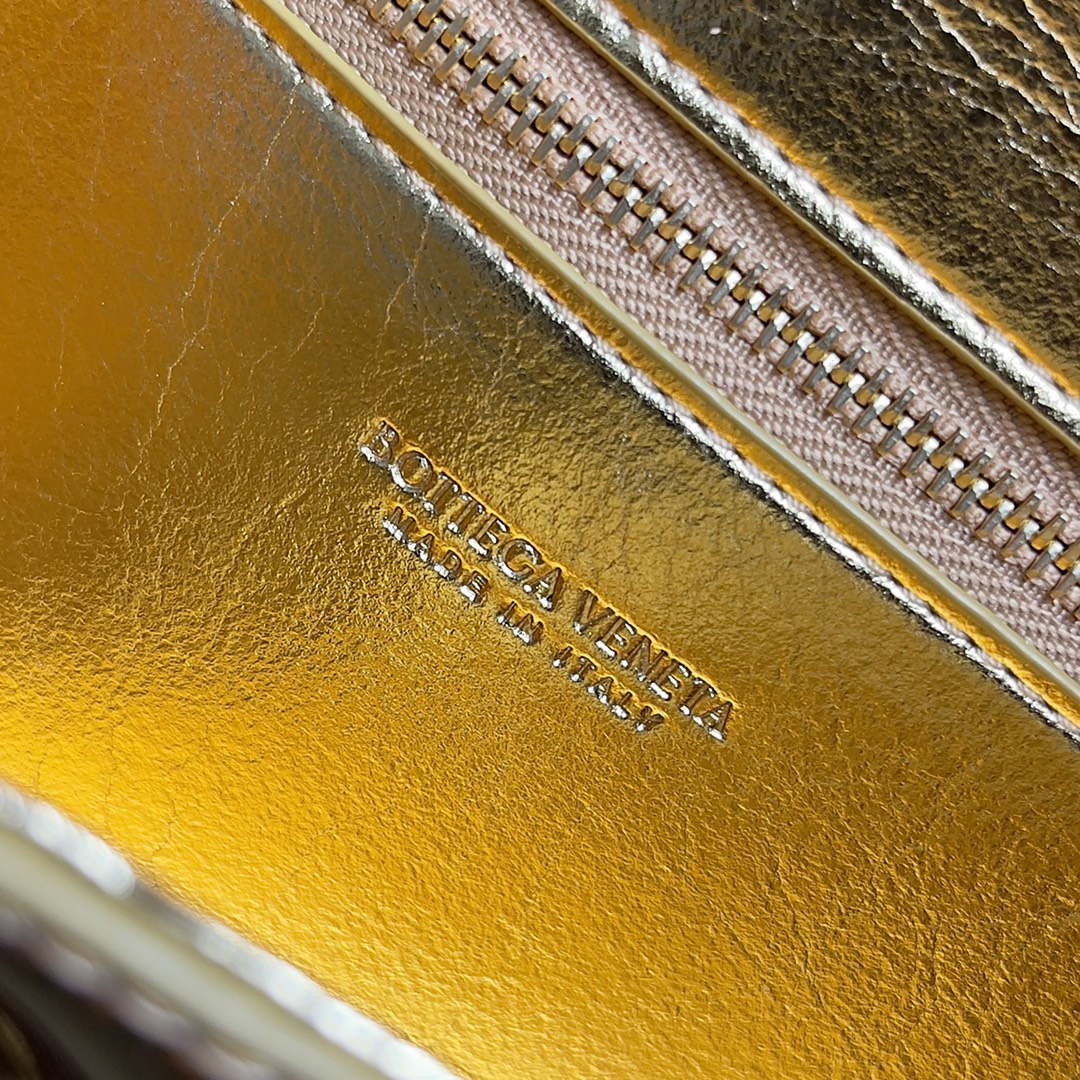 Bottega Veneta BV 741511 Long Clutch Andiamo With Handle Emerald Gold - Default Title - View 8
