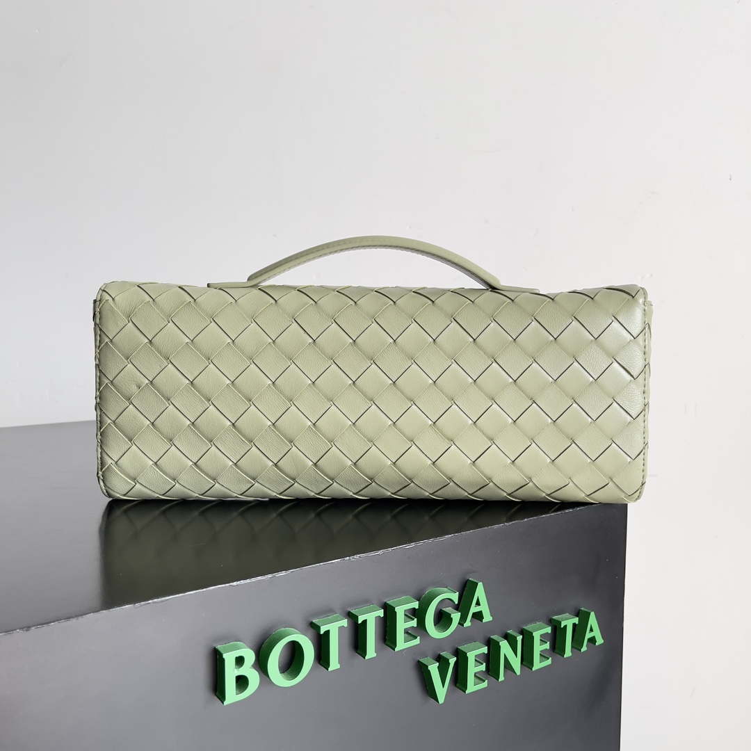Bottega Veneta BV 741511 Long Clutch Andiamo With Handle Emerald Green
