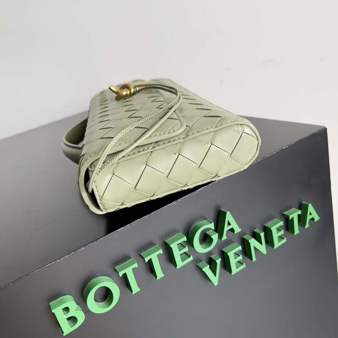 Bottega Veneta BV 741511 Long Clutch Andiamo With Handle Emerald Green - Default Title - View 3