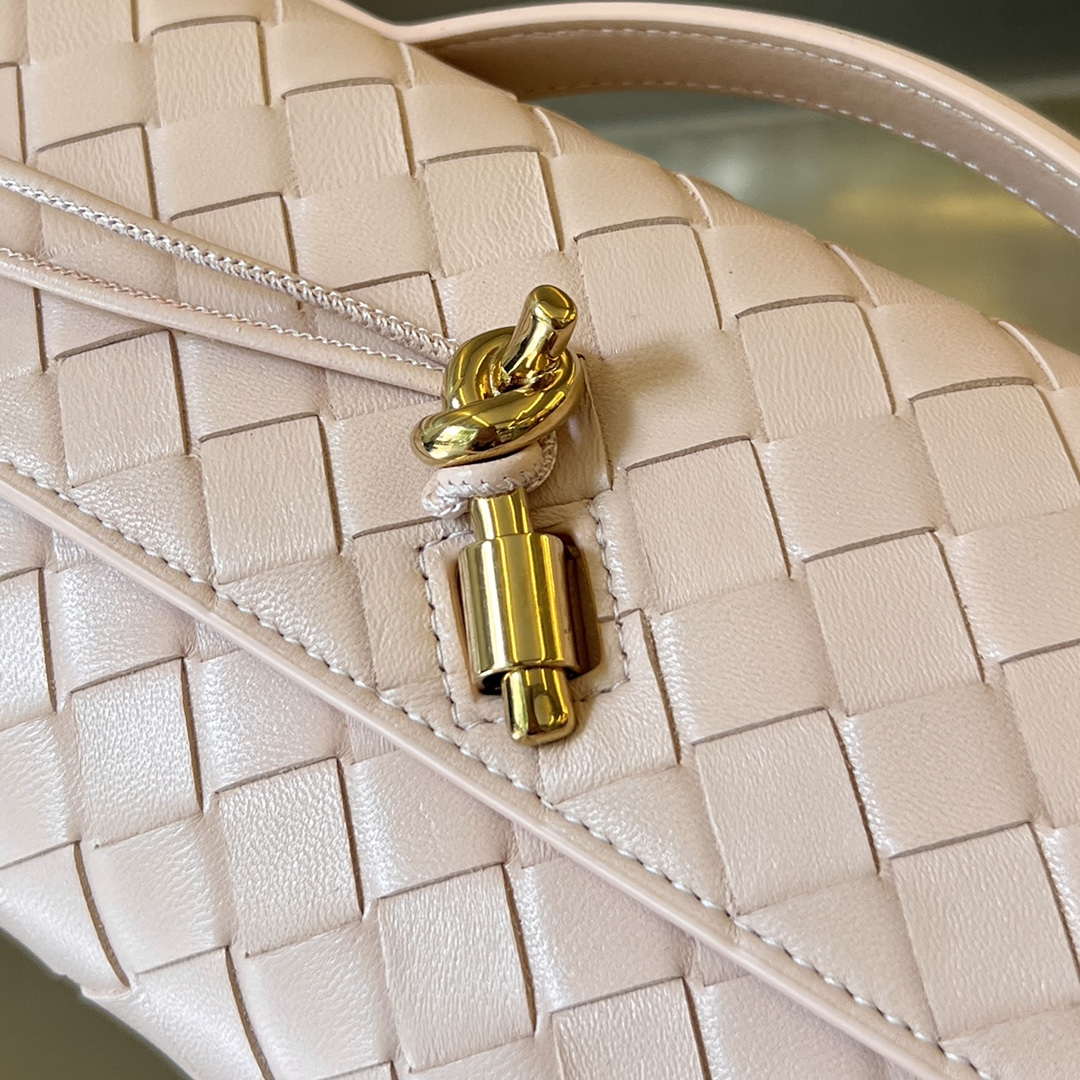 Bottega Veneta BV 741511 Long Clutch Andiamo With Handle Emerald Pink