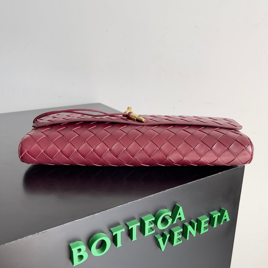 Bottega Veneta BV 741511 Long Clutch Andiamo With Handle Emerald Red