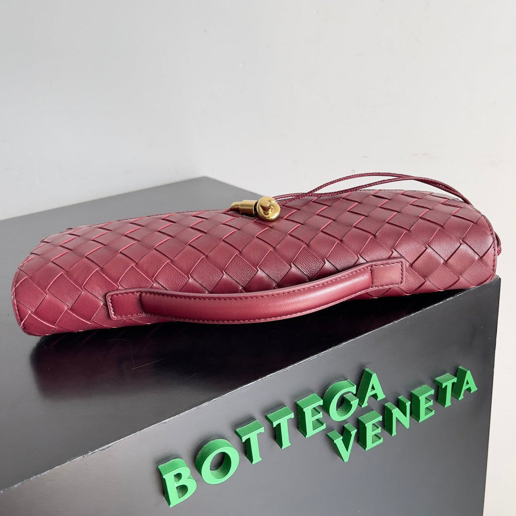 Bottega Veneta BV 741511 Long Clutch Andiamo With Handle Emerald Red