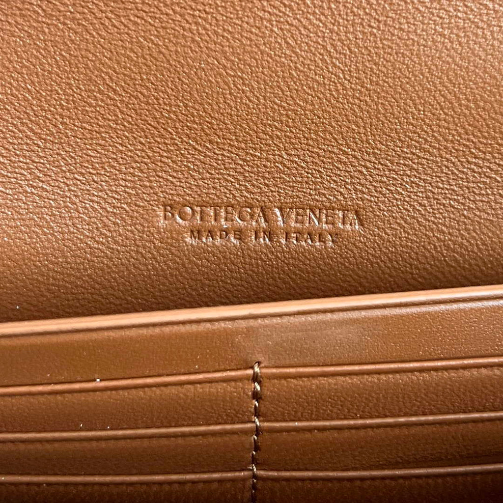 Bottega Veneta BV 741511 Long Clutch Andiamo With Handle Emerald Sand