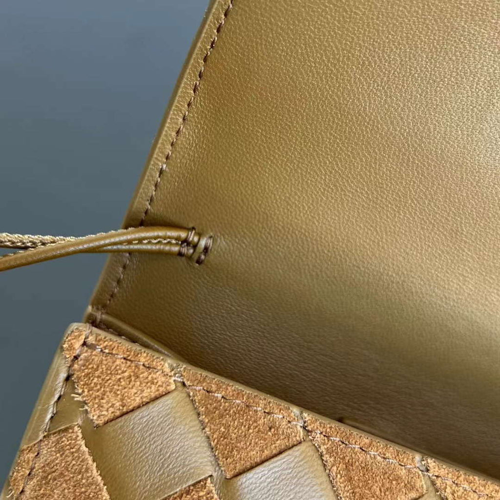 Bottega Veneta BV 741511 Long Clutch Andiamo With Handle Emerald Sand Suede