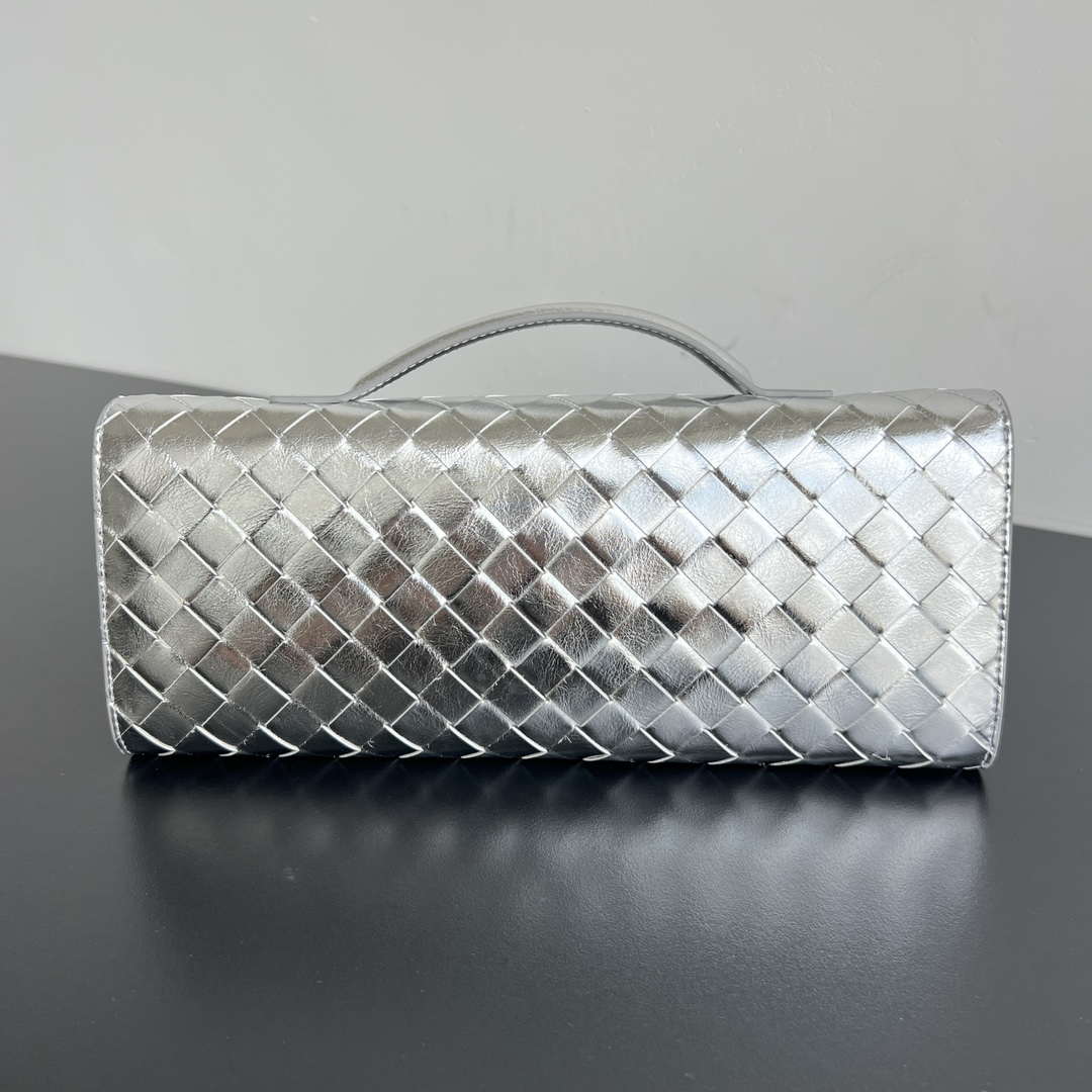 Bottega Veneta BV 741511 Long Clutch Andiamo With Handle Emerald Silver